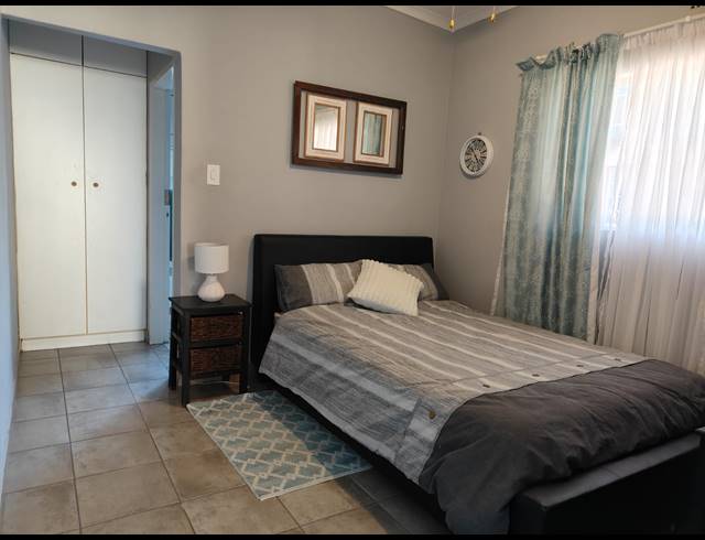 1 BEDROOM FLAT TO LET IN MOOINOOI